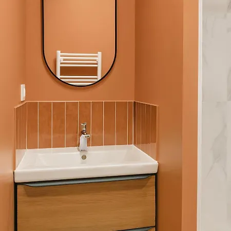 Charmants Et Lumineux